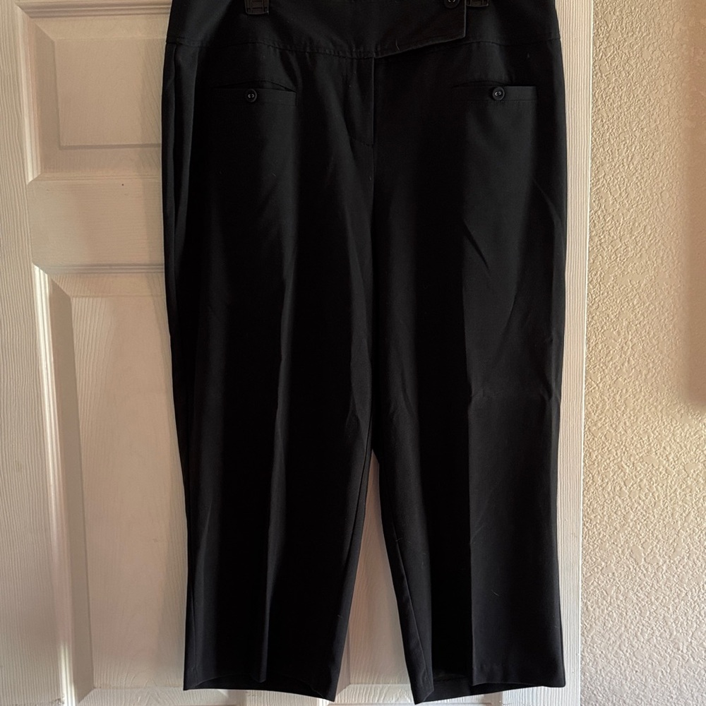 Cato Black Cropped Women's Pants